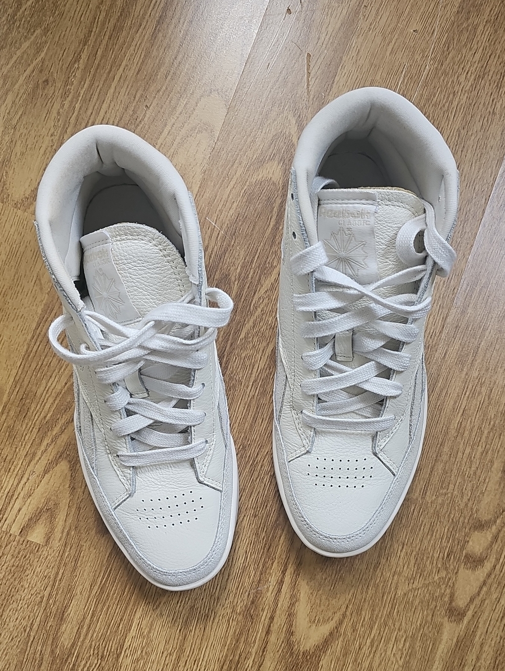 Reebok White Men Sneakers